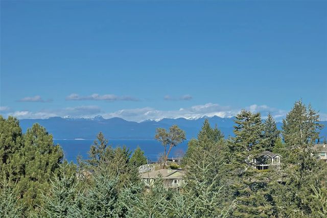 5 of 49 - 3554 Collingwood Dr, Nanoose Bay, BC