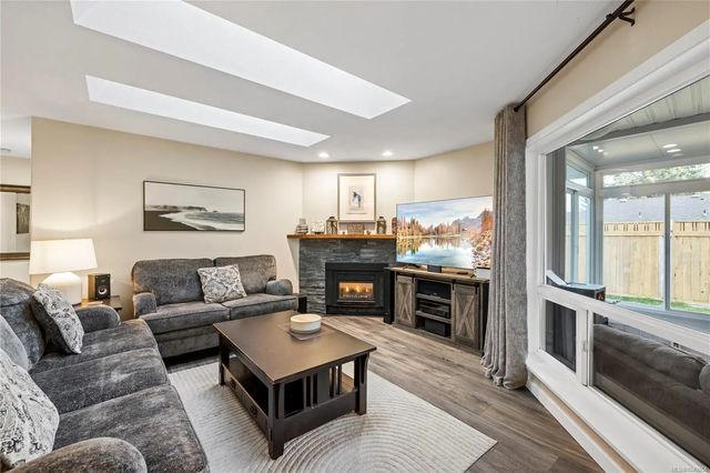 2 of 58 - 1605 Sharon Pl, French Creek, BC