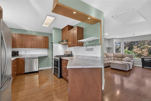 5 of 42 - 7115 Wallace Dr, Central Saanich, BC