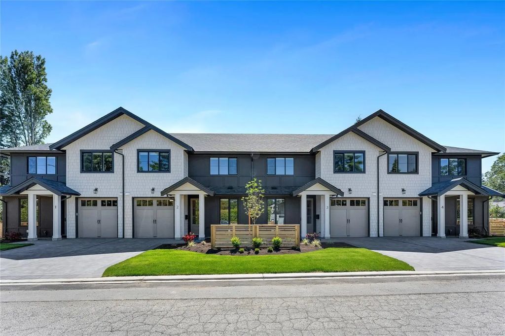3333 Henderson Rd 2, Oak Bay