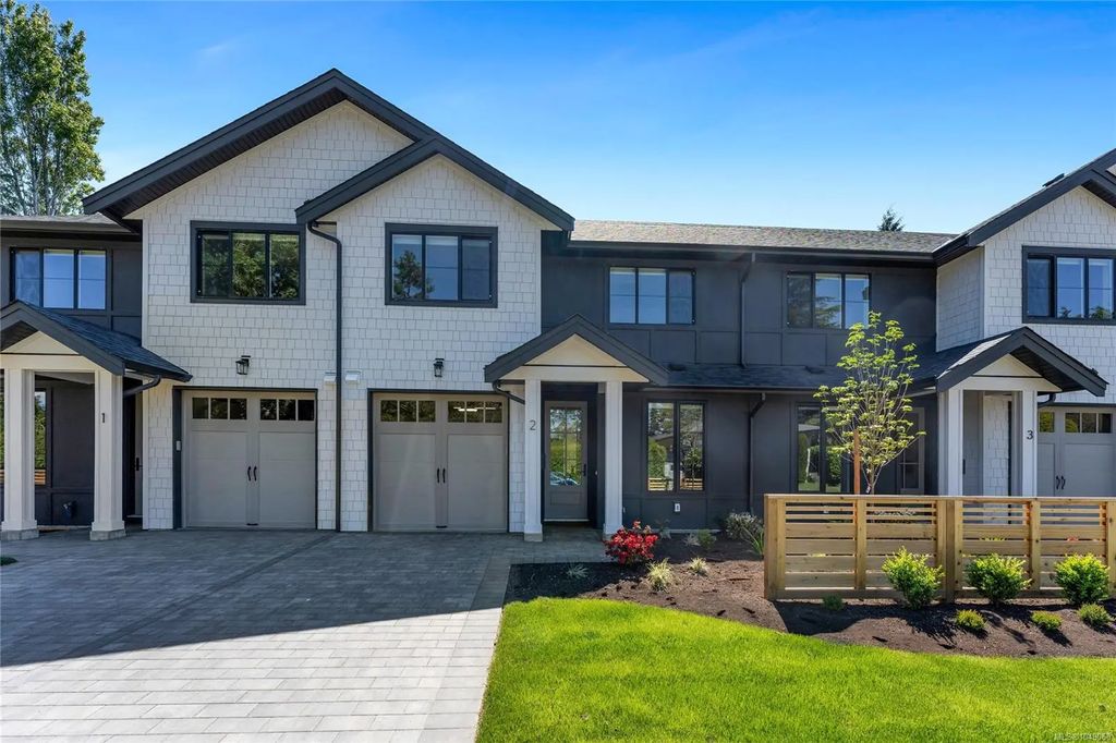 3333 Henderson Rd 3, Oak Bay