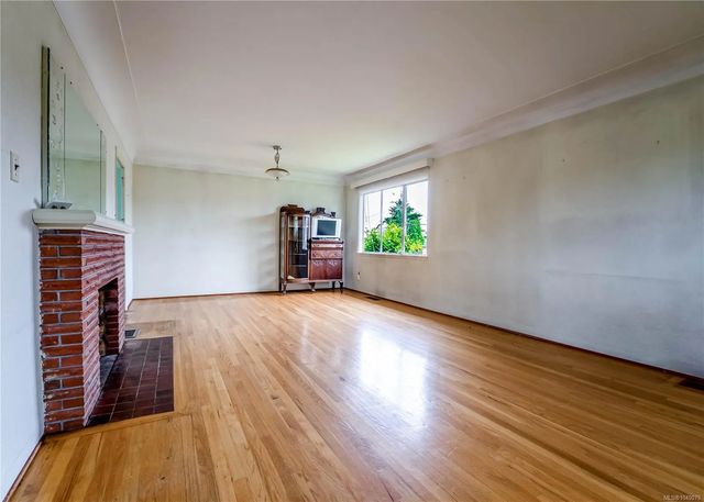 3 of 39 - 1673 North Dairy Rd, Saanich, BC