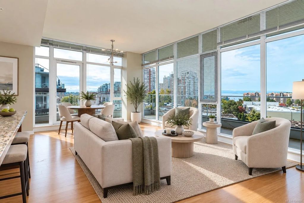 379 Tyee Rd 901, Victoria