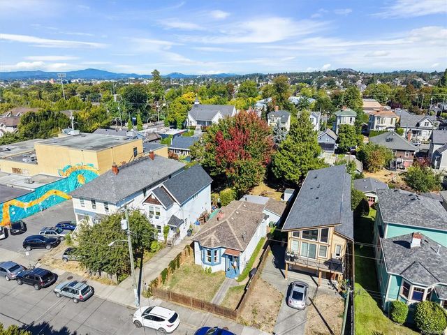 5 of 36 - 1122 North Park St, Victoria, BC