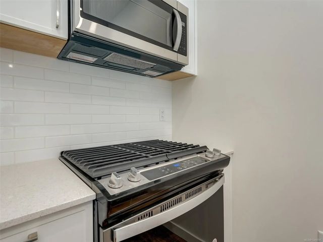 5 of 17 - 654 Granderson Rd 313, Langford, BC