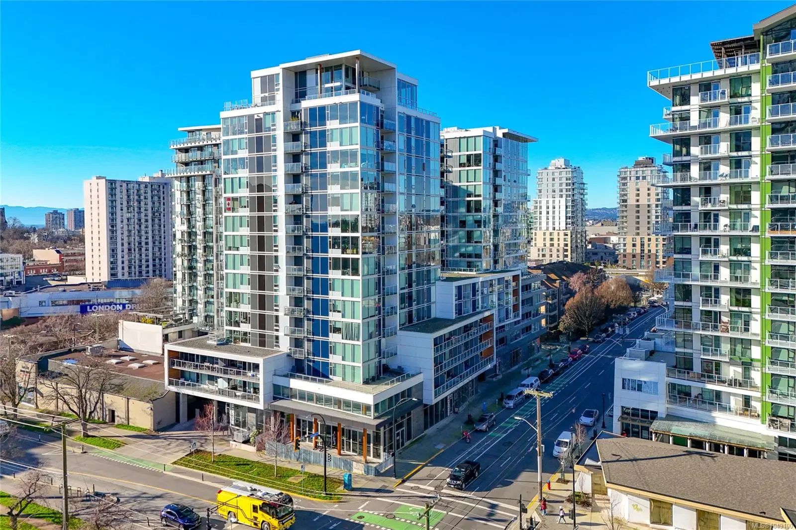 MLS #1049100 for Sale at 989 Johnson St 205, in the city of Victoria, V8V 0E3