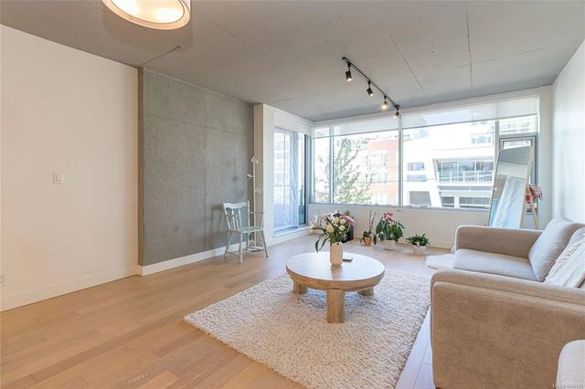 4 of 25 - 989 Johnson St 205, Victoria, BC