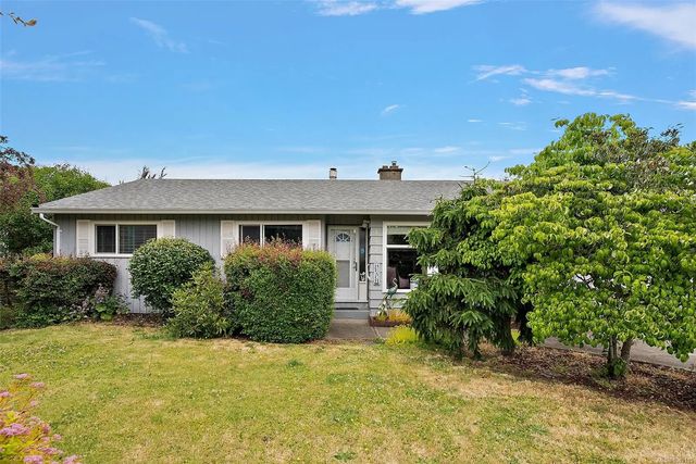3 of 38 - 1573 Charlotte St, Crofton, BC