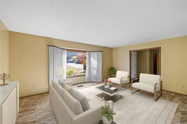 2 of 16 - 519 Chester Rd, Qualicum Beach, BC