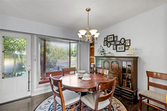 3 of 39 - 396 Wisteria St, Parksville, BC