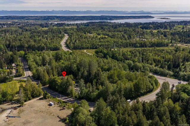 3 of 61 - 3550 Cumberland Rd, Cumberland, BC