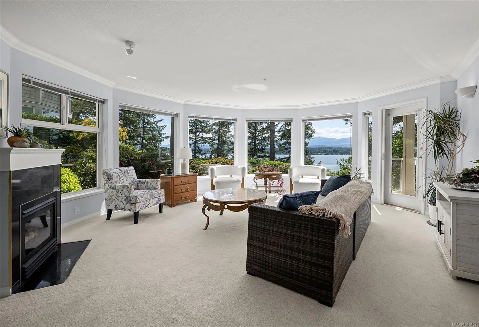 MLS #1049157 for Sale at 2275 Comox Ave 202, in the city of Comox, V9M 1X6