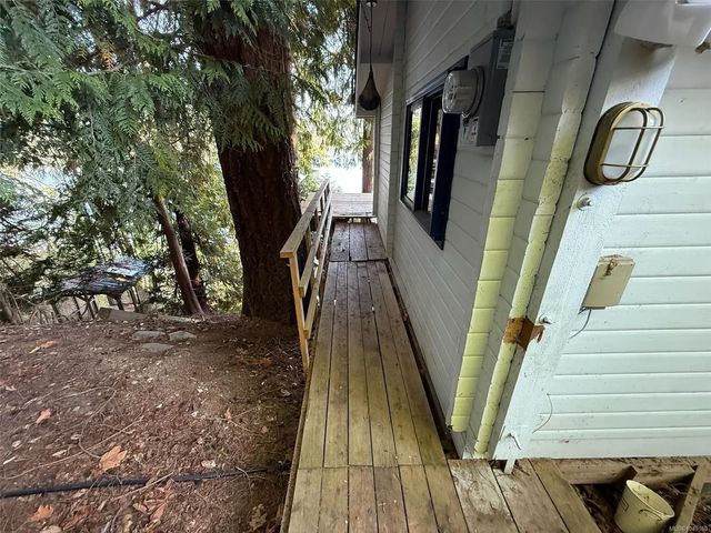 2 of 20 - 221 Isabella Point Rd, Salt Spring, BC