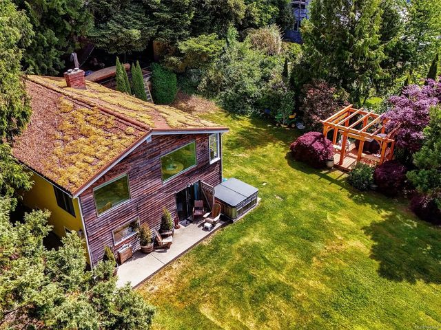 2 of 37 - 1167 Goldstream Ave, Langford, BC