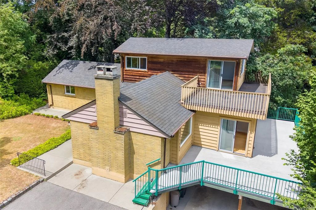 5349 Alderley Rd, Saanich