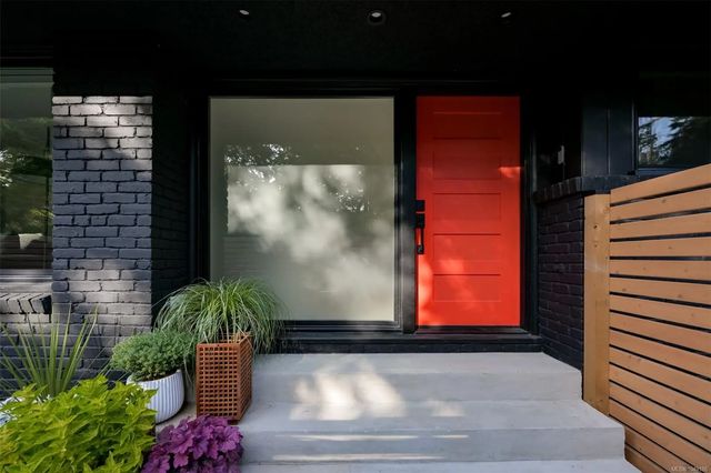 4 of 62 - 2860 Tudor Ave, Saanich, BC