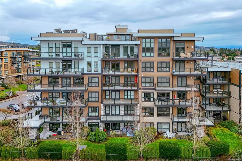 741 Travino Lane 109, Saanich