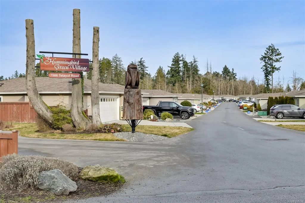 7586 Tetayut Rd 52, Central Saanich