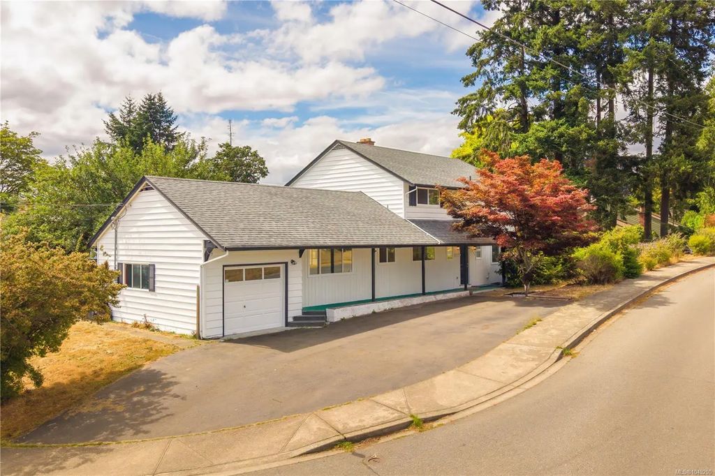 5892 Jaynes Rd, Duncan