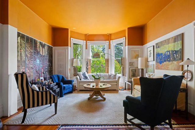 2 of 55 - 1648 Rockland Ave, Victoria, BC