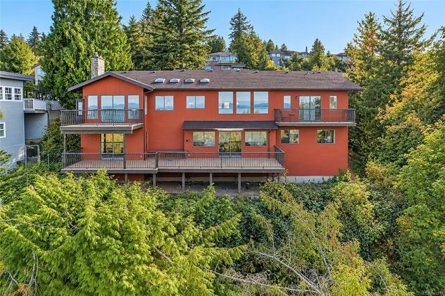 2 of 47 - 8839 Forest Park Dr, North Saanich, BC