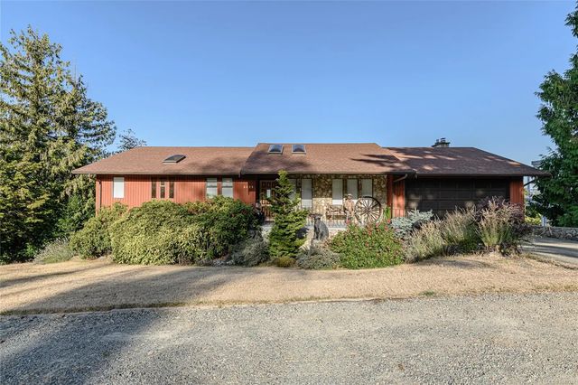 4 of 47 - 8839 Forest Park Dr, North Saanich, BC
