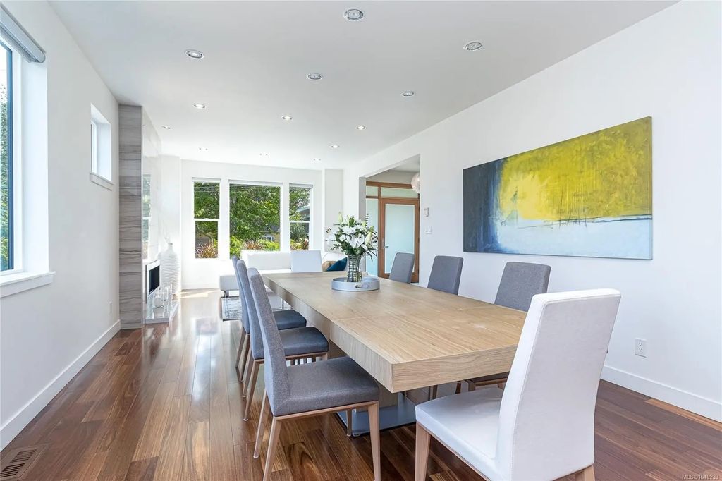1518 Shorncliffe Rd, Saanich