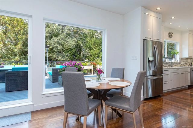 4 of 99 - 1518 Shorncliffe Rd, Saanich, BC