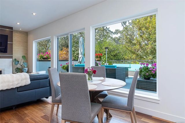 5 of 99 - 1518 Shorncliffe Rd, Saanich, BC