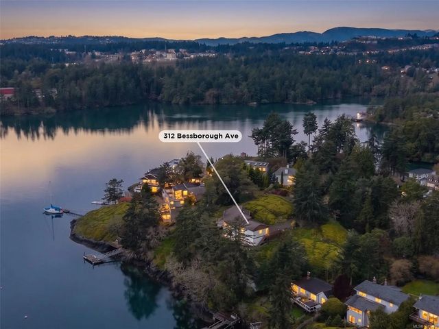 2 of 92 - 312 Bessborough Ave, View Royal, BC