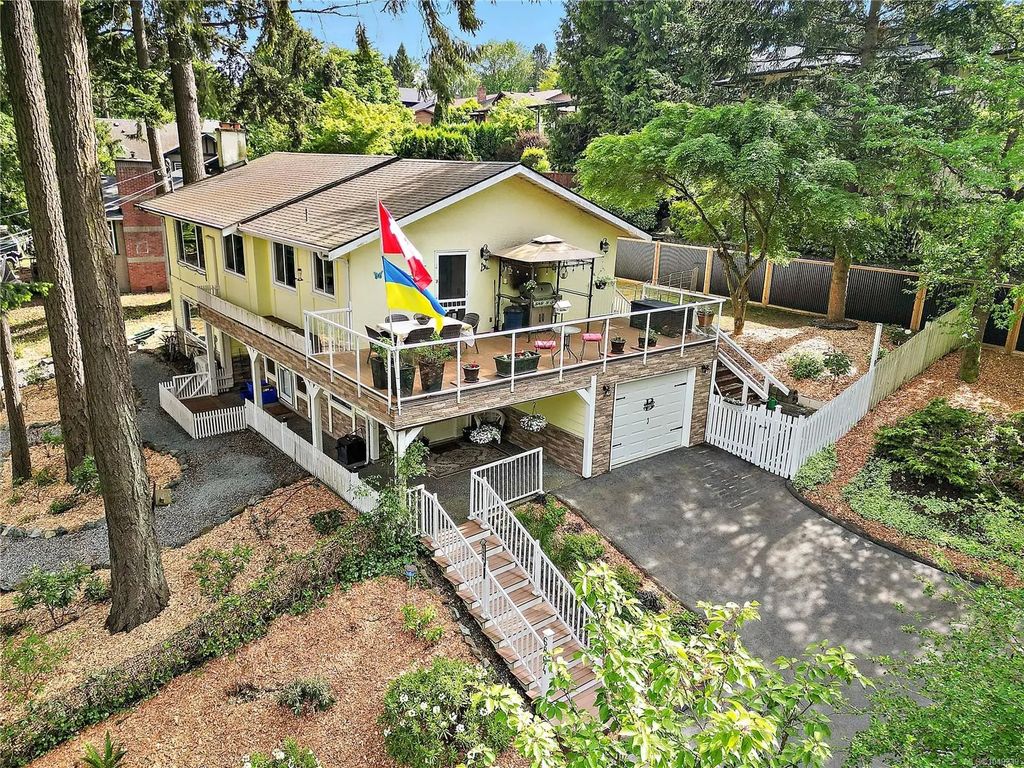6864 East Saanich Rd, Central Saanich