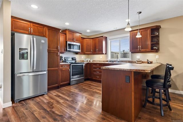 2 of 53 - 2567 Kendal Ave, Cumberland, BC