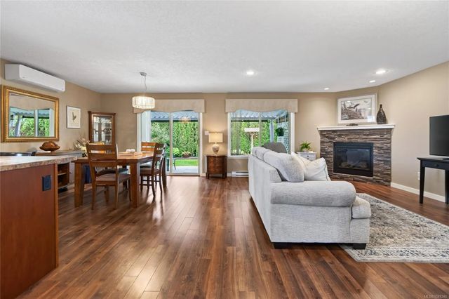 5 of 53 - 2567 Kendal Ave, Cumberland, BC