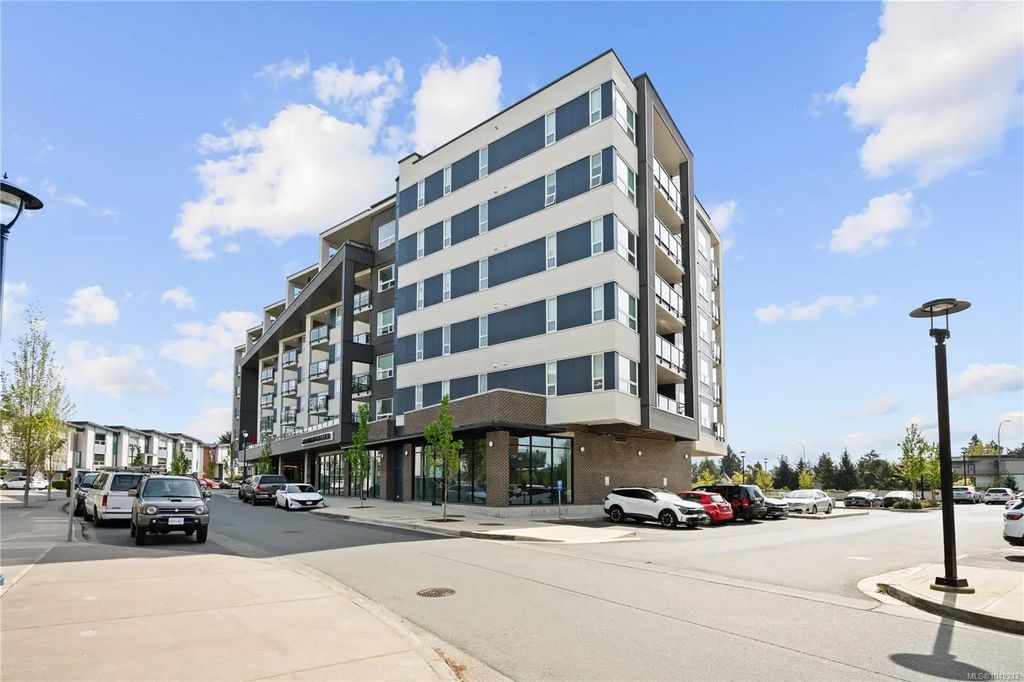 947 Whirlaway Cres 205, Langford