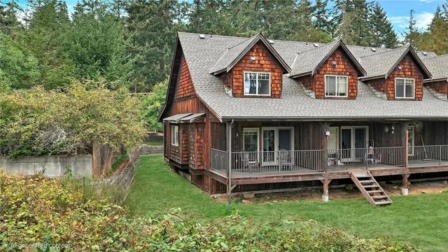 2 of 27 - 315 Robinson Rd 2, Salt Spring, BC