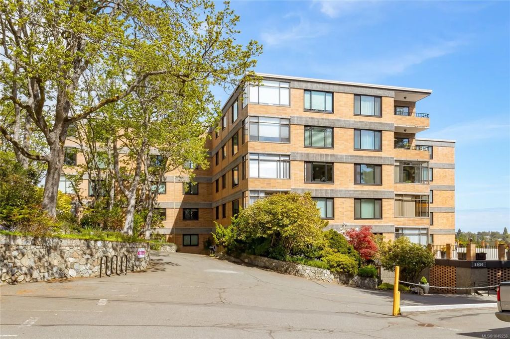 2920 Cook St 206, Victoria