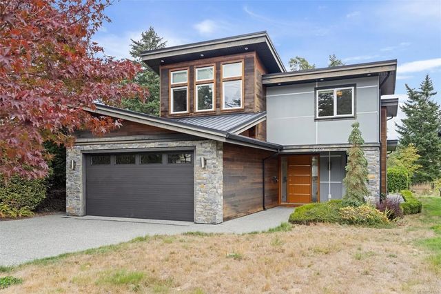 3 of 54 - 3749 Ascot Dr, Saanich, BC