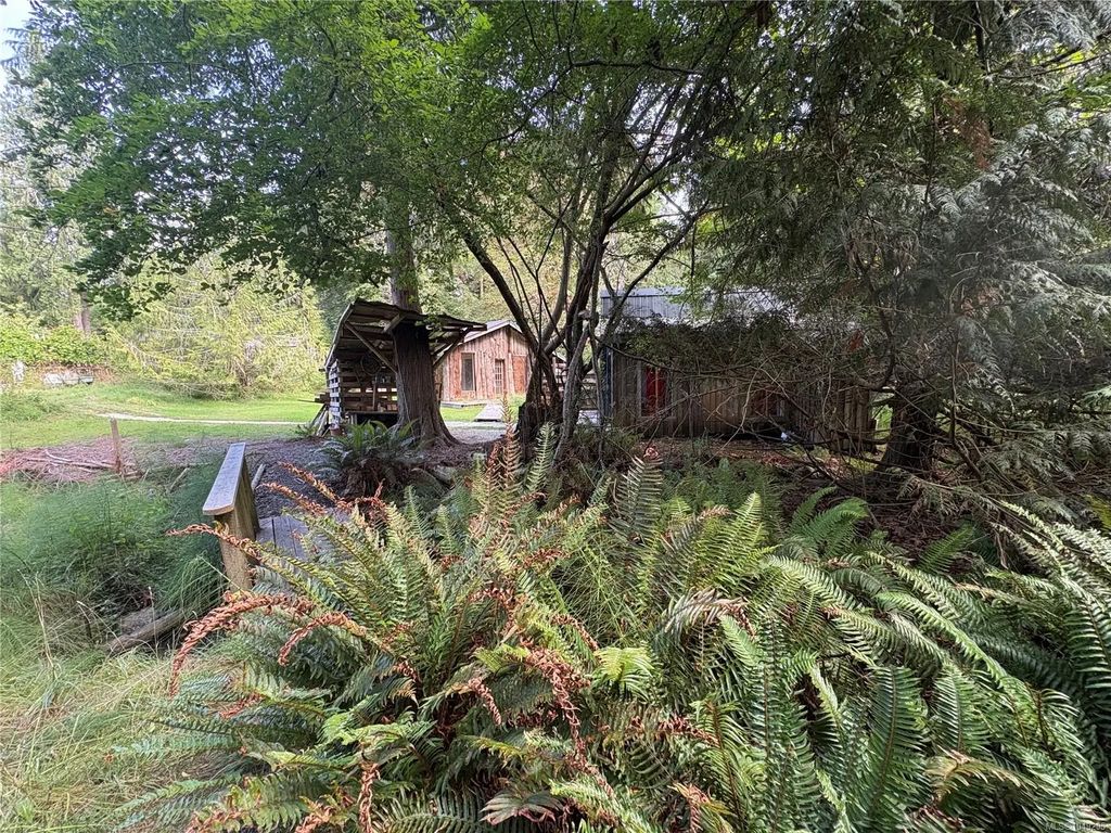 215 Head St, Salt Spring