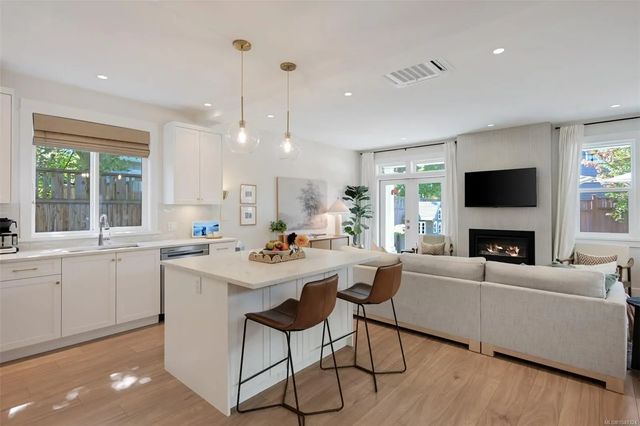 3 of 64 - 1964 John Rd 104, North Saanich, BC