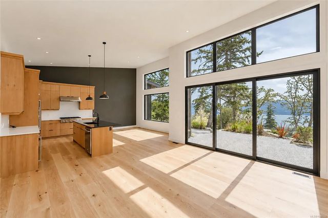 3 of 51 - 296 Canvasback Pl, Salt Spring, BC