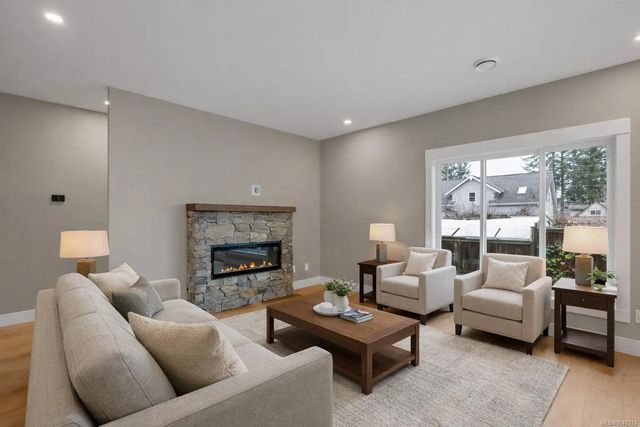 2 of 59 - 715 Doehle Ave, Parksville, BC