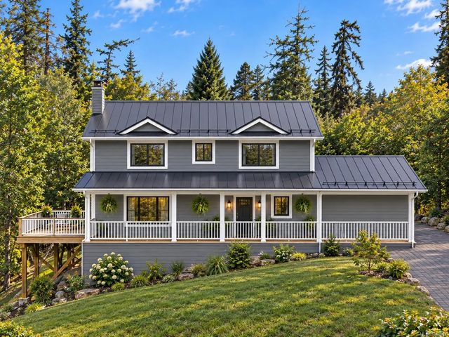 2 of 43 - 15 Parkcrest Dr, View Royal, BC