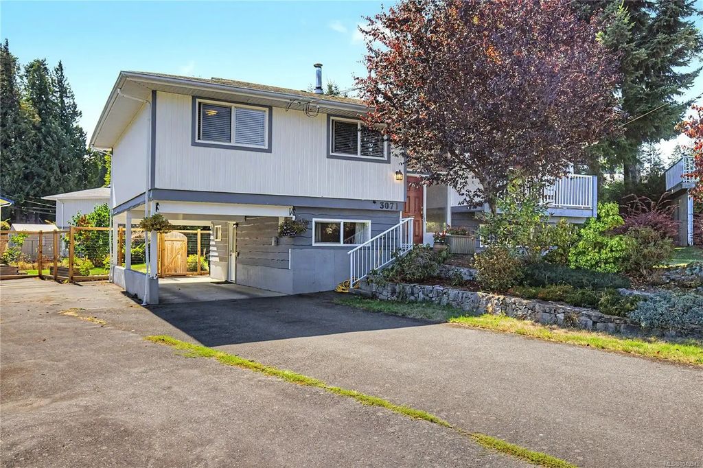 3071 Shamrock Pl, Nanaimo