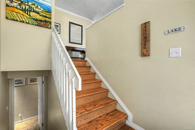 2 of 38 - 3071 Shamrock Pl, Nanaimo, BC
