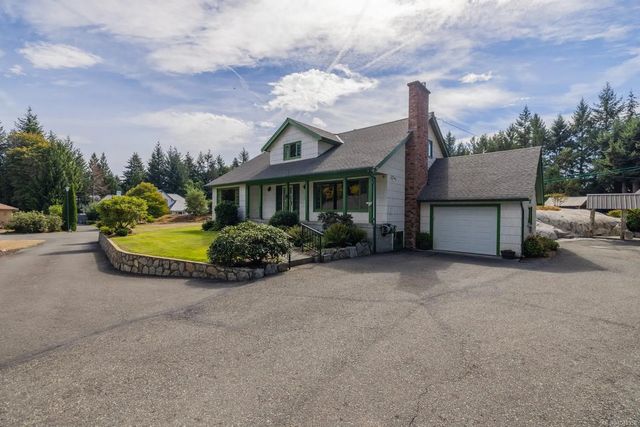 5 of 48 - 8620 Forest Park Pl, North Saanich, BC