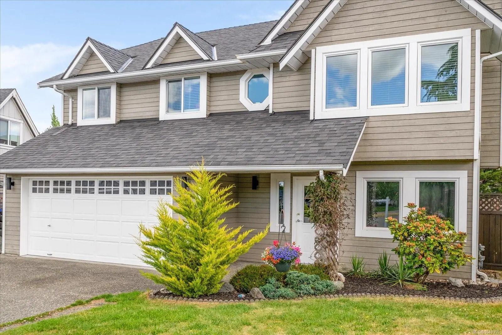 Residential Real Estate for Sale at 672 Foster Dr in the city of Parksville by MLS #1049359