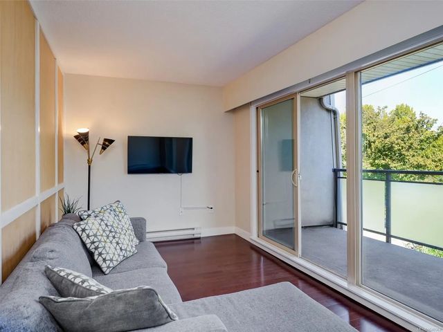 2 of 18 - 1545 Pandora Ave 206, Victoria, BC