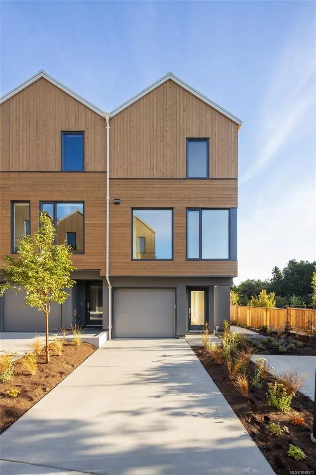1520 Louise Pl 13, Saanich
