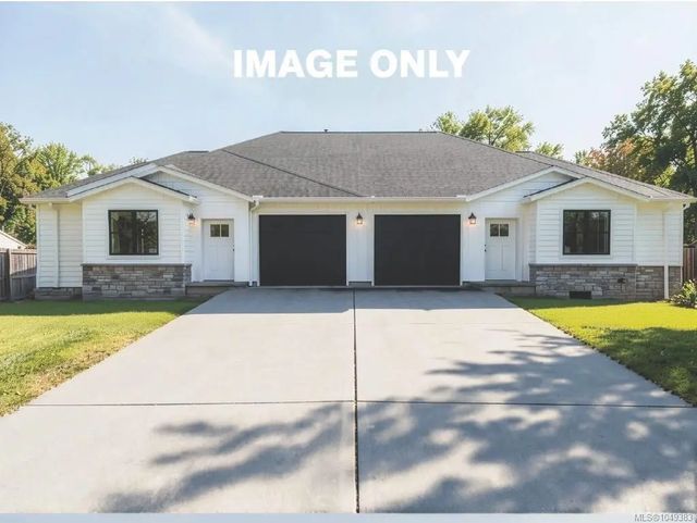 3 of 3 - 142 Hunter Way, Ladysmith, BC