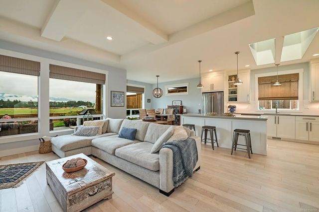 4 of 43 - 419 Ridgefield Dr, Parksville, BC
